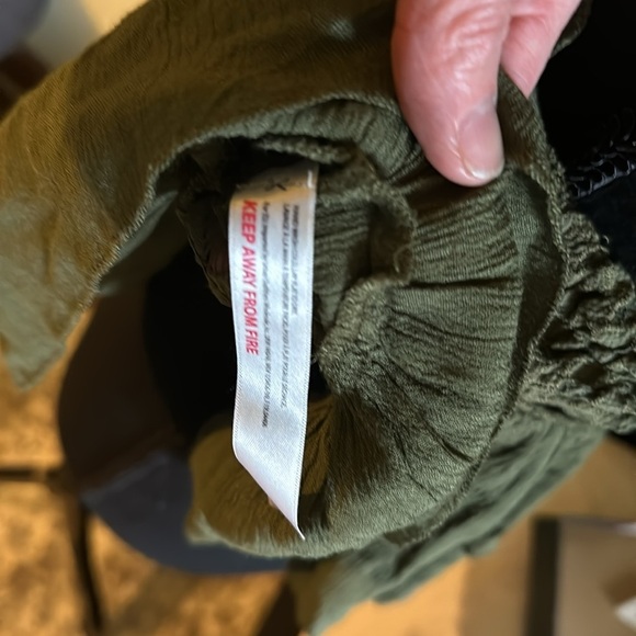 Free People  Adella Cami Crochet Lace Sleeveless Tiered Top Moss size L NWOT - Picture 5 of 5